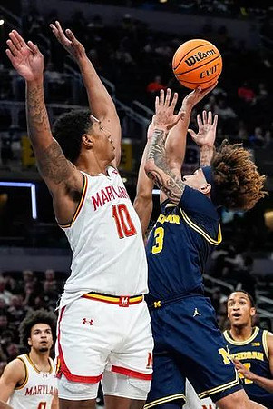 Tre Donaldson (3) and Nimari Burnett (4)
