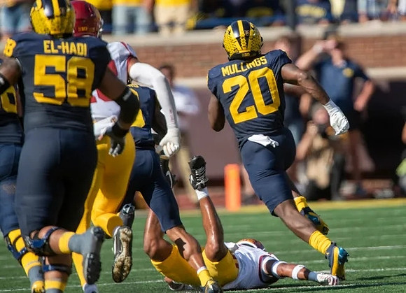 Giovanni El-Hadi (58) and Kalel Mullings (20)