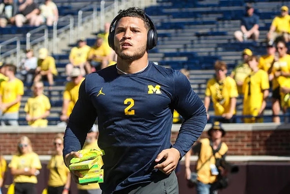 Blake Corum (2)