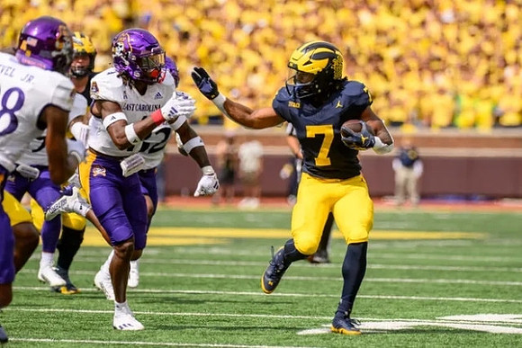 Donovan Edwards (7)
