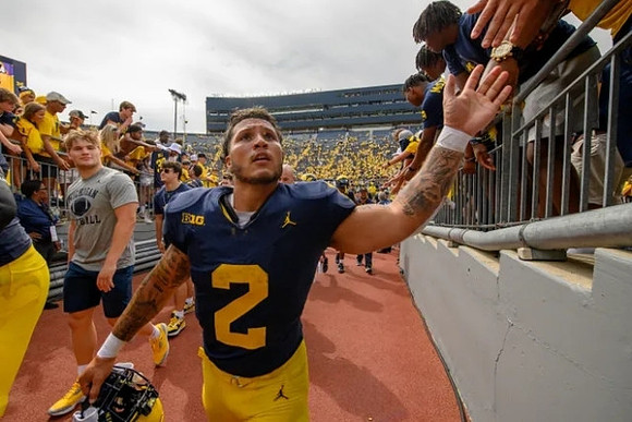Blake Corum (2)