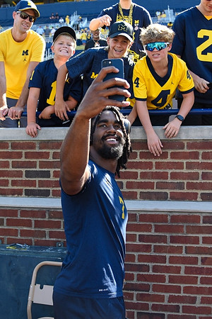 Donovan Edwards (7)