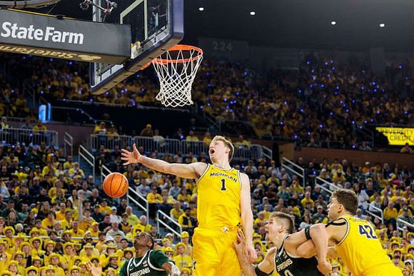 Danny Wolf (1) and Will Tschetter (42)