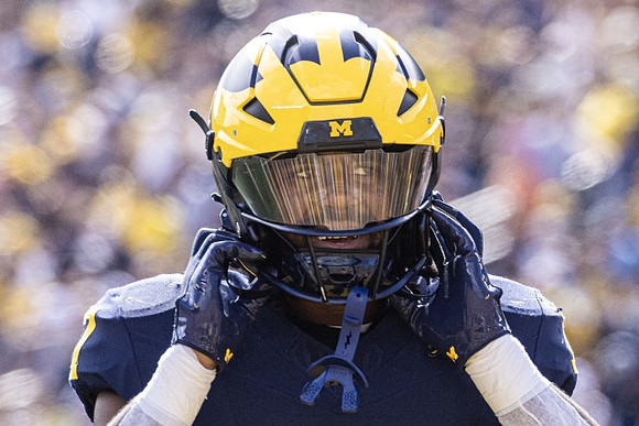 Donovan Edwards (7)