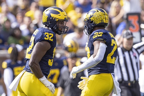Jaylen Harrell (32) and Michael Barrett (23)