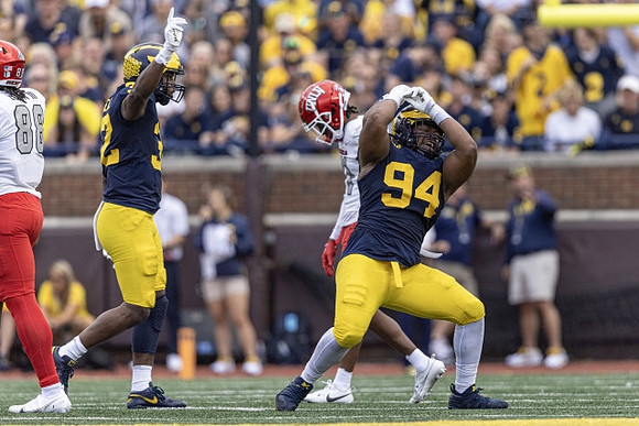 Michael Barrett (23) and Kris Jenkins (94)