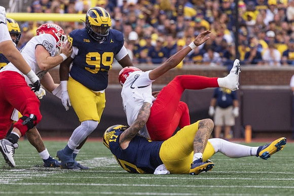 Cam Goode (99) and Braiden McGregor (17)