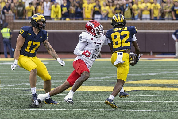 Braiden McGregor (17) and Semaj Morgan (82)
