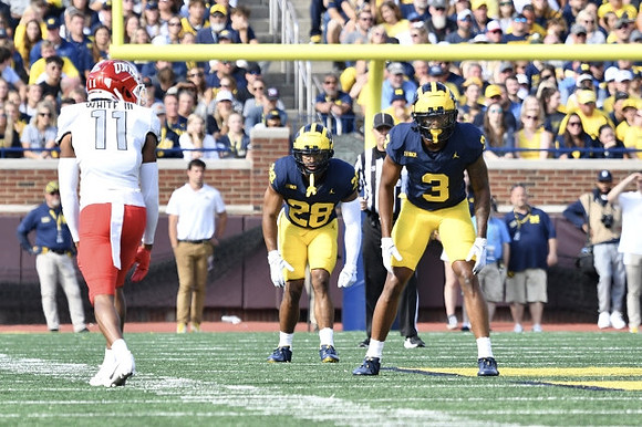 Quinten Johnson (28) and Keon Sabb (3)