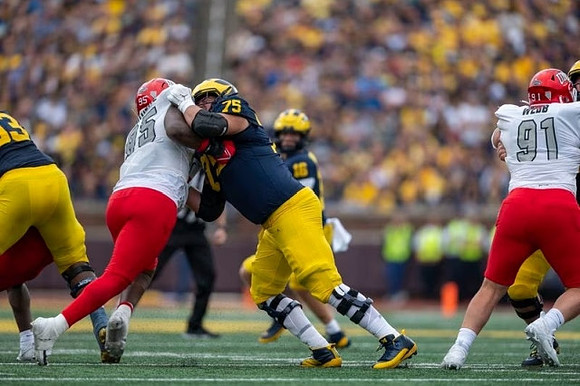 Andrew Gentry (75) and Davis Warren (16)