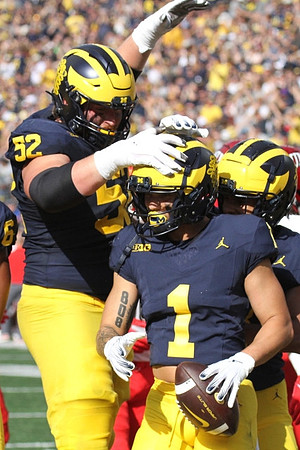 Karsen Barnhart (52) and Roman Wilson (1)