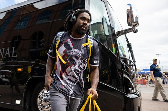 Donovan Edwards (7)