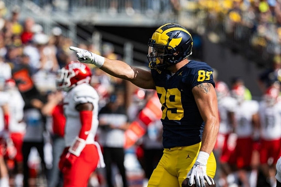 AJ Barner (89)