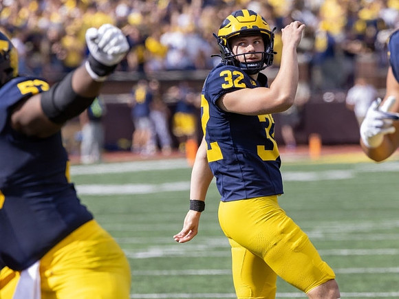 Trente Jones (53) and James Turner (32)