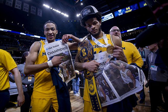 Nimari Burnett (4) and Roddy Gayle Jr. (11)