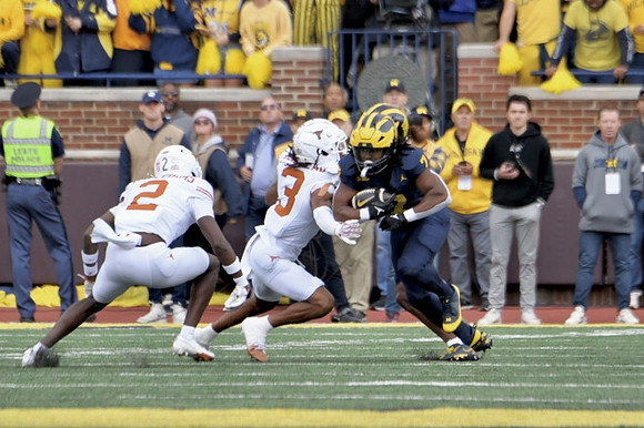 Donovan Edwards (7)