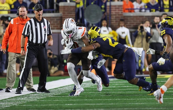 Quinten Johnson (28) and Junior Colson (25)
