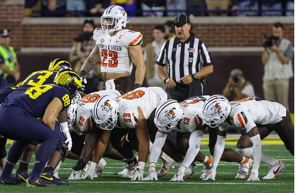LaDarius Henderson (73) and Matthew Hibner (88)