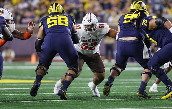 Giovanni El-Hadi (58) and Myles Hinton (78)