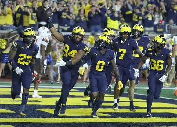 Michael Barrett (23), Kris Jenkins (94), Mike Sainristil (0), Makari Paige (7), Braiden McGregor (17), and Keshaun Harris (36)