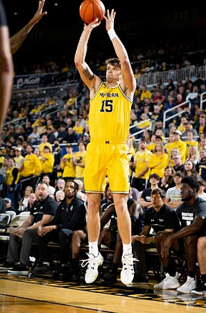 Joey Baker (15)