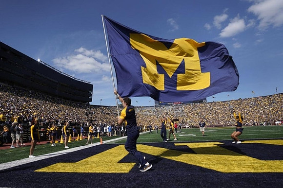 Michigan Cheerleaders
