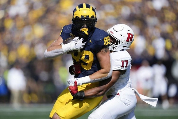 AJ Barner (89)