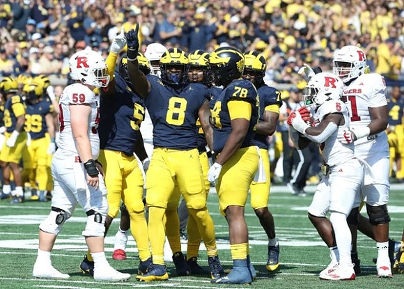 Josaiah Stewart (5), Derrick Moore (8), Kenneth Grant (78), and Makari Paige (7)