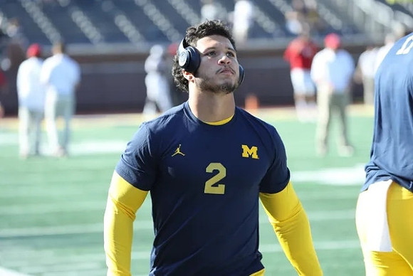 Blake Corum (2)