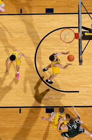 Justin Pippen (10), Danny Wolf (1), and Will Tschetter (42)