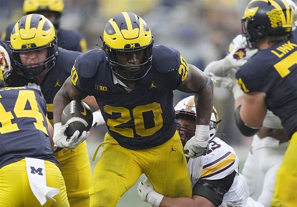 Max Bredeson (44), Kalel Mullings (20), and Evan Link (71)