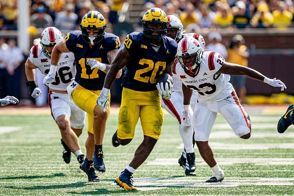 Marlin Klein (17) and Kalel Mullings (20)