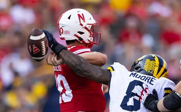 Derrick Moore (8)