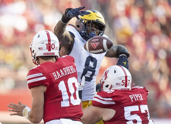 Derrick Moore (8)