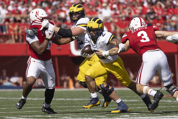 Karsen Barnhart (52) and Blake Corum (2)