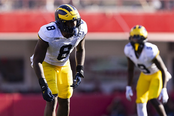 Derrick Moore (8) and Rod Moore (9)