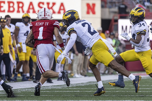 Will Johnson (2) and Jaydon Hood (34)