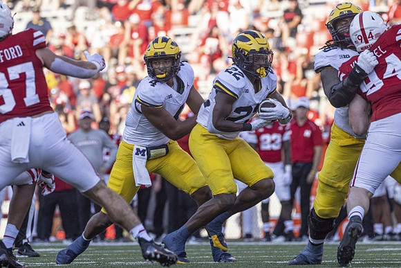 Jayden Denegal (4), Tavierre Dunlap (22), and Giovanni El-Hadi (58)