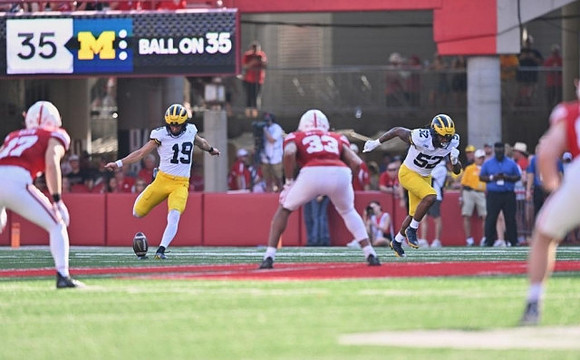 Tommy Doman (19) and Kechaun Bennett (52)