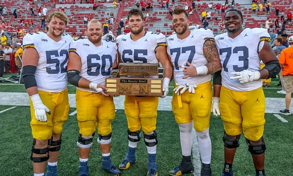 Karsen Barnhart (52), Drake Nugent (60), Zak Zinter (65), Trevor Keegan (77), LaDarius Henderson (73), and Bussin' Bowl Trophy