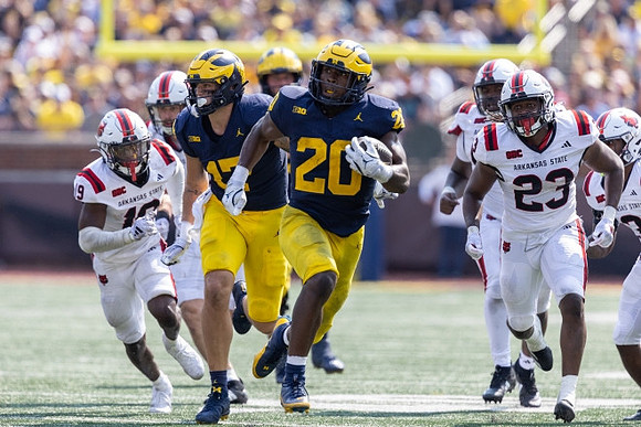 Marlin Klein (17) and Kalel Mullings (20)
