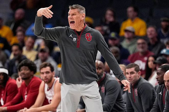 Oklahoma Head Coach Porter Moser