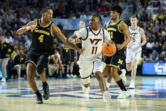 Nimari Burnett (4), Roddy Gayle Jr. (11), and Danny Wolf (1)