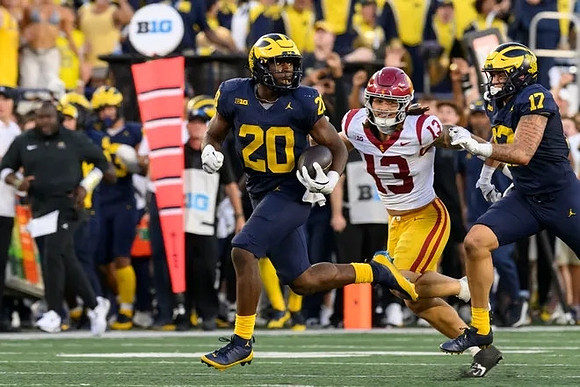 Kalel Mullings (20) and Marlin Klein (17)