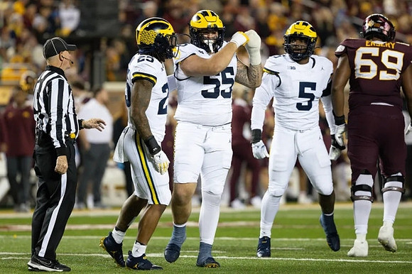 Junior Colson (25), Josaiah Stewart (5), and Josaiah Stewart (5)