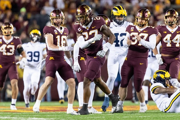 Joe Taylor (39) and TJ Guy (42)