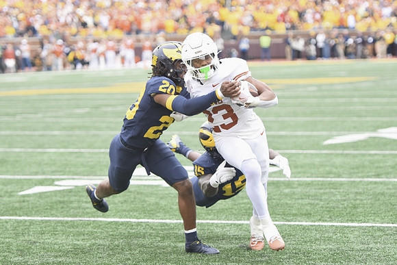 Jyaire Hill (20) and Ernest Hausmann (15)