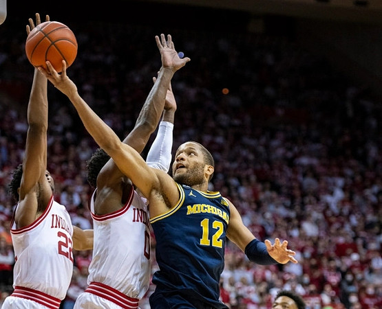 DeVante' Jones (12)