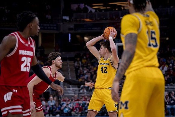 Will Tschetter (42) and Rubin Jones (15)