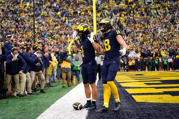 Roman Wilson (1) and Colston Loveland (18)